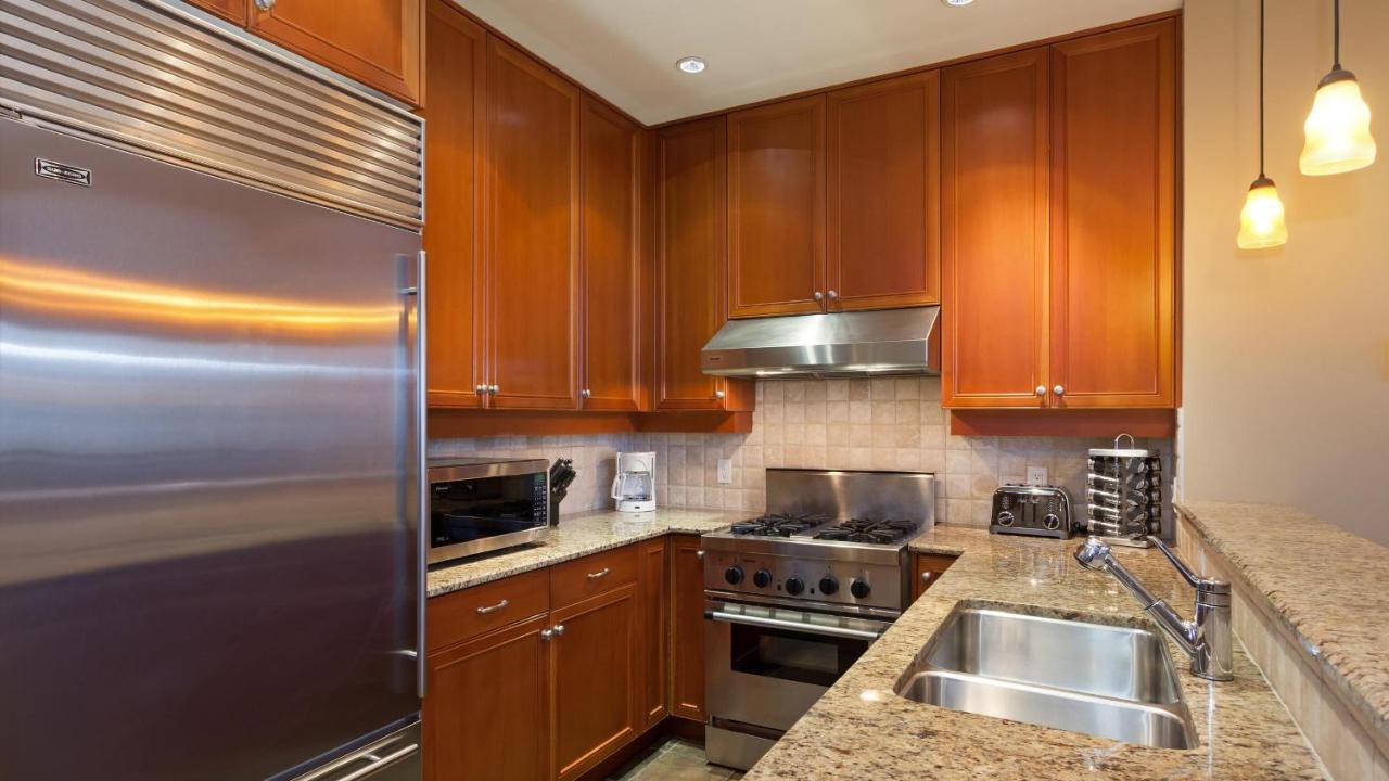 Taluswood The Heights 18 | Mountainside Townhome W/ Ski Access, Hot Tub, Tranquil Views Whistler Eksteriør bilde