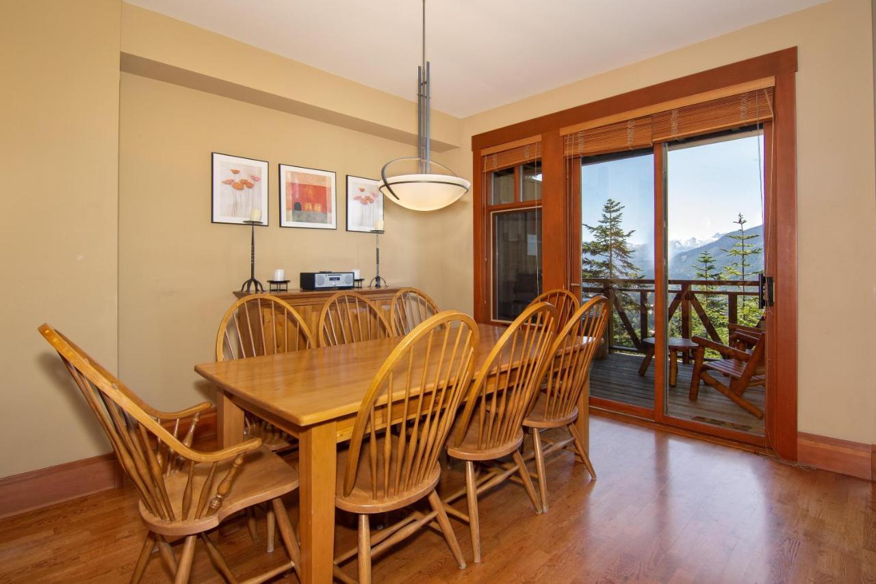 Taluswood The Heights 18 | Mountainside Townhome W/ Ski Access, Hot Tub, Tranquil Views Whistler Eksteriør bilde