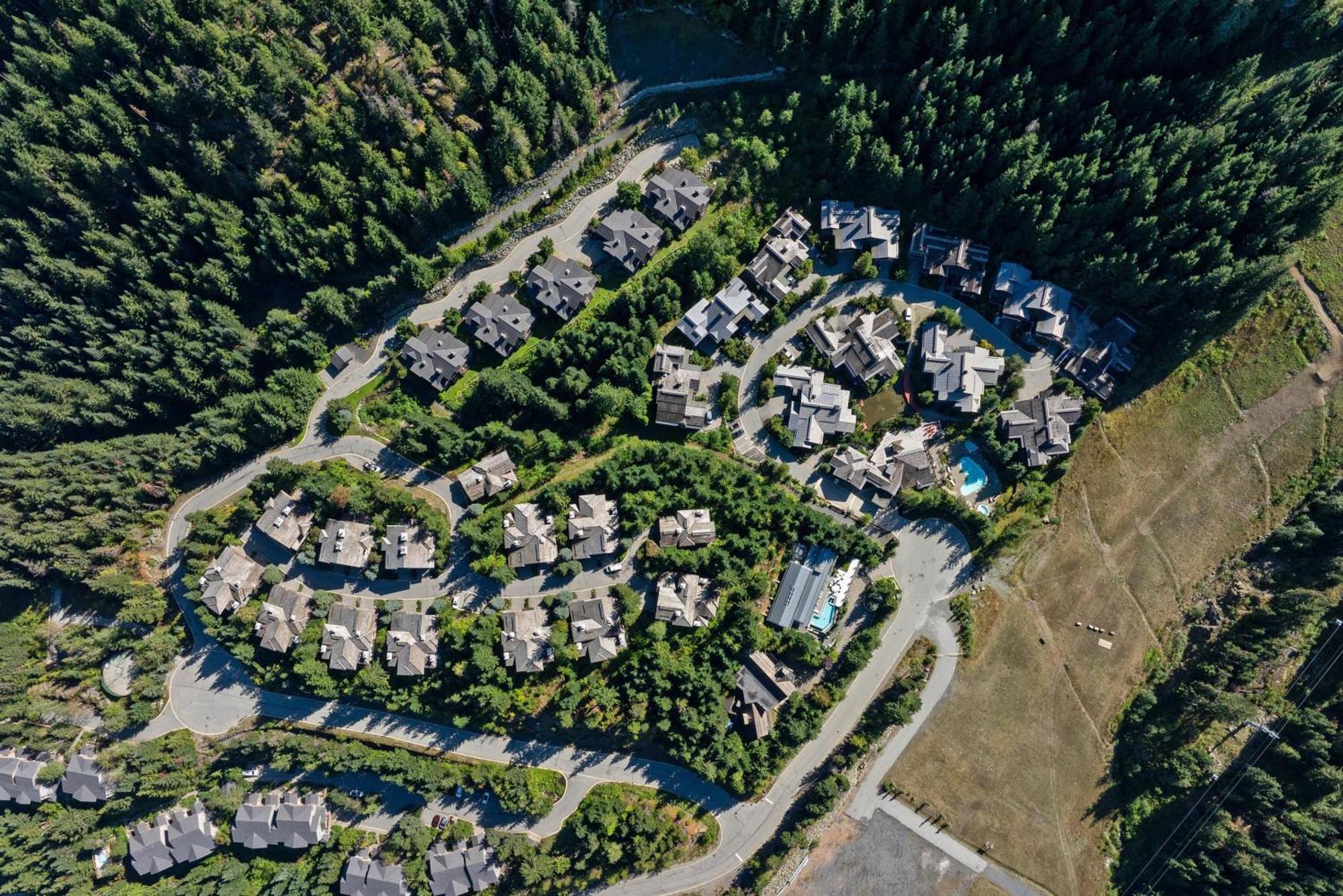 Taluswood The Heights 18 | Mountainside Townhome W/ Ski Access, Hot Tub, Tranquil Views Whistler Eksteriør bilde