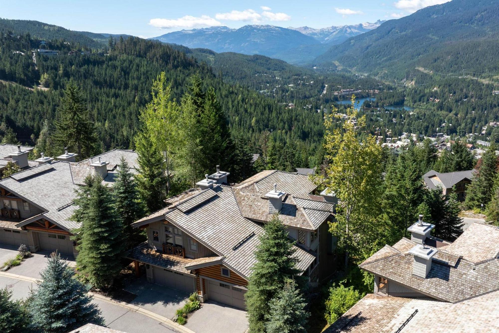 Taluswood The Heights 18 | Mountainside Townhome W/ Ski Access, Hot Tub, Tranquil Views Whistler Eksteriør bilde