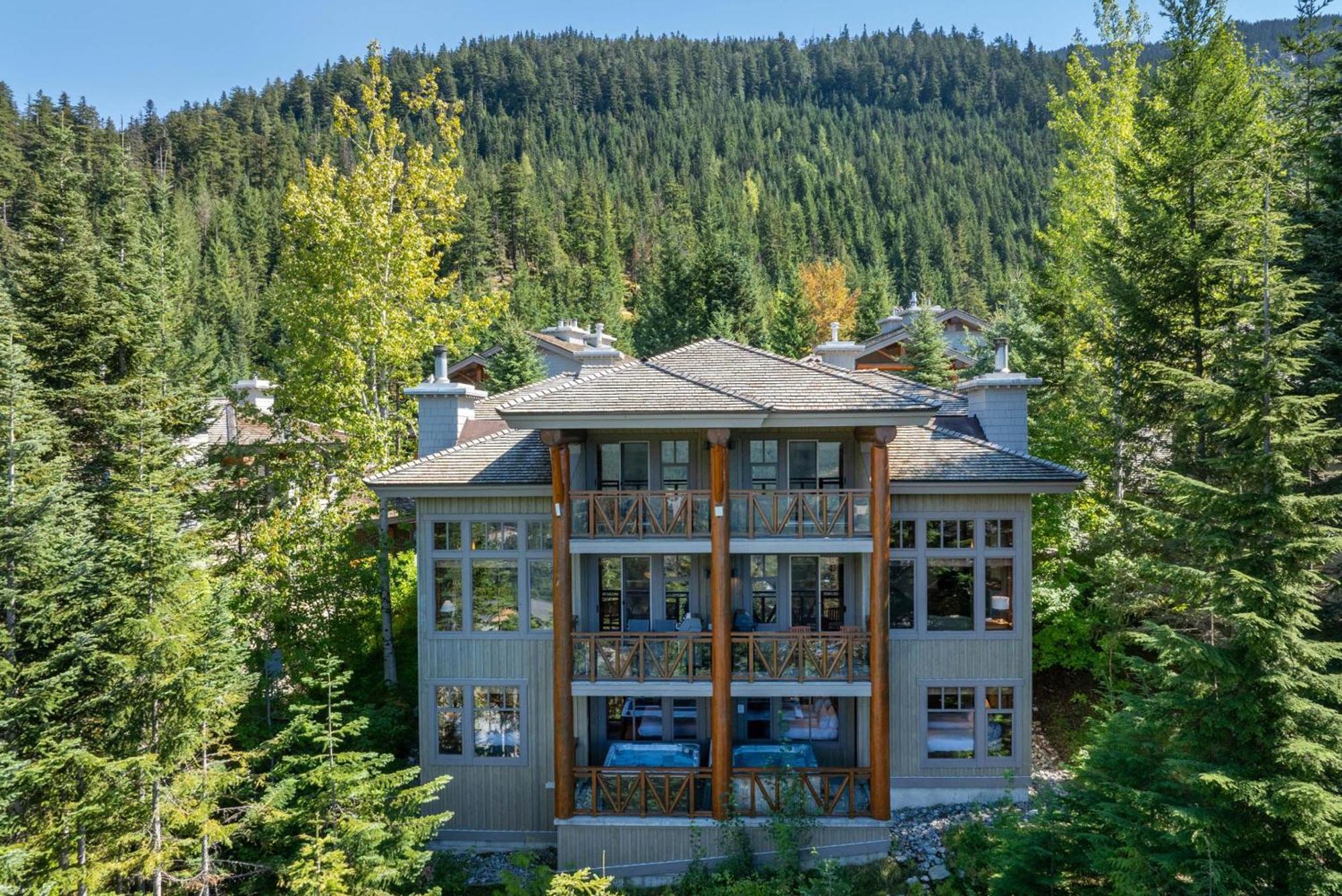 Taluswood The Heights 18 | Mountainside Townhome W/ Ski Access, Hot Tub, Tranquil Views Whistler Eksteriør bilde