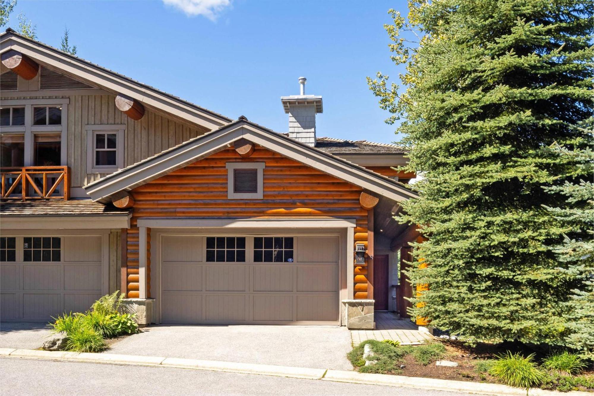 Taluswood The Heights 18 | Mountainside Townhome W/ Ski Access, Hot Tub, Tranquil Views Whistler Eksteriør bilde
