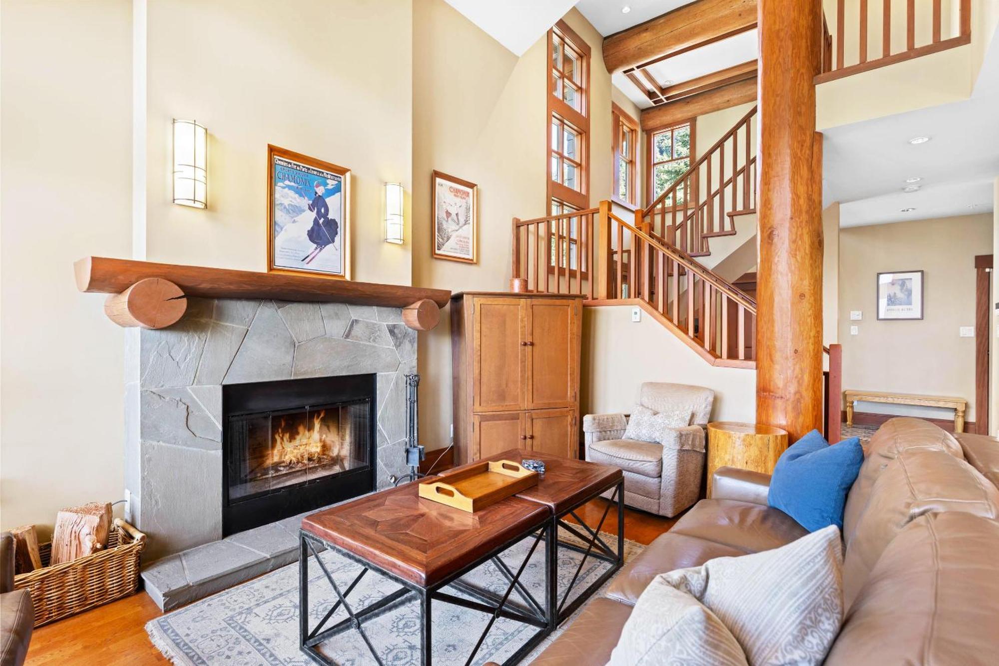 Taluswood The Heights 18 | Mountainside Townhome W/ Ski Access, Hot Tub, Tranquil Views Whistler Eksteriør bilde